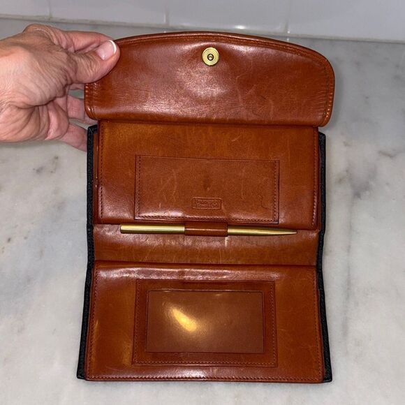 Dooney & Bourke Vintage Pebbled Leather Full Sized Wallet with Checkbook Holder - Picture 13 of 16